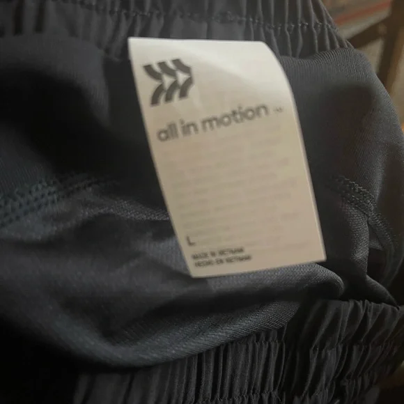 Black All In Motion Shorts Size L - Picture 5 of 6